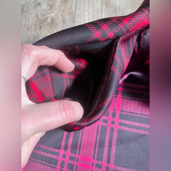 Hot Topic Red black plaid mini skirt w/silver ring zipper emo rock scene girl M - Picture 5 of 8